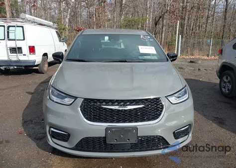 2025 Chrysler Pacifica Select z USA, uszkodzony, nr VIN 2C4RC1BG3SR532236